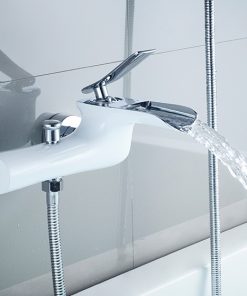 Luxusná vaňová batéria so sprchou v modernom dizajne