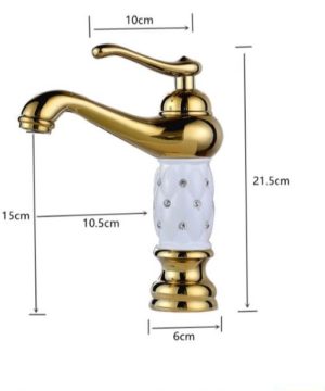 Vintage vodovodná batéria s drobnými kryštálikmi a bielou úpravou