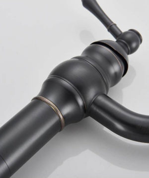 Vysoká vintage vodovodná batéria - matná čierna